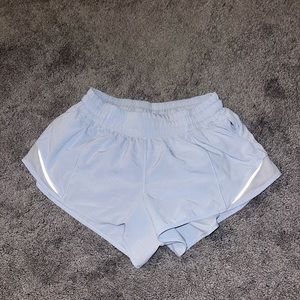 Lulu Lemon light blue Hotty Hot Low-rise Lined short 2.5”